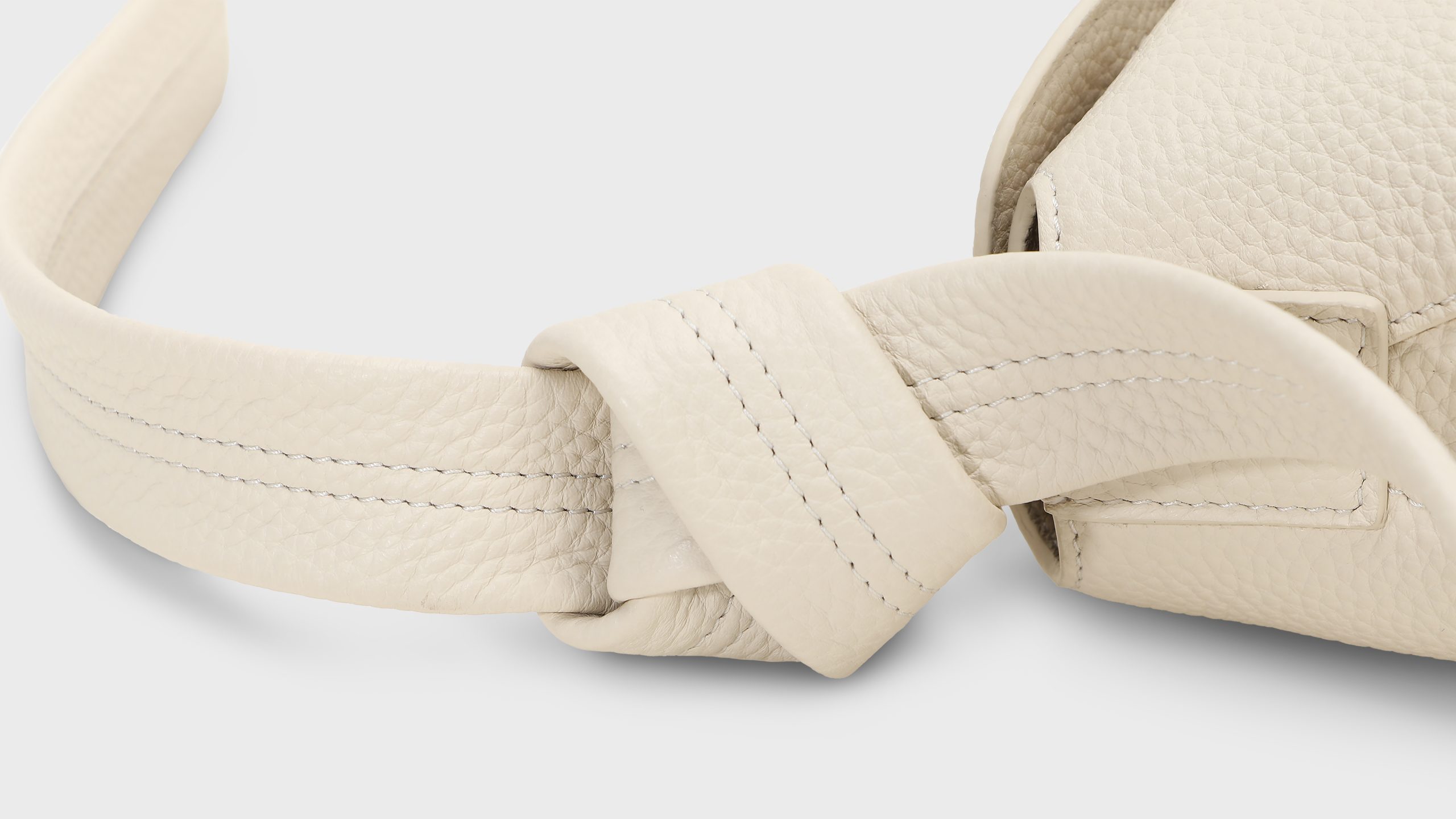 Cloud White Cow Leather Pebble Grain – S12116