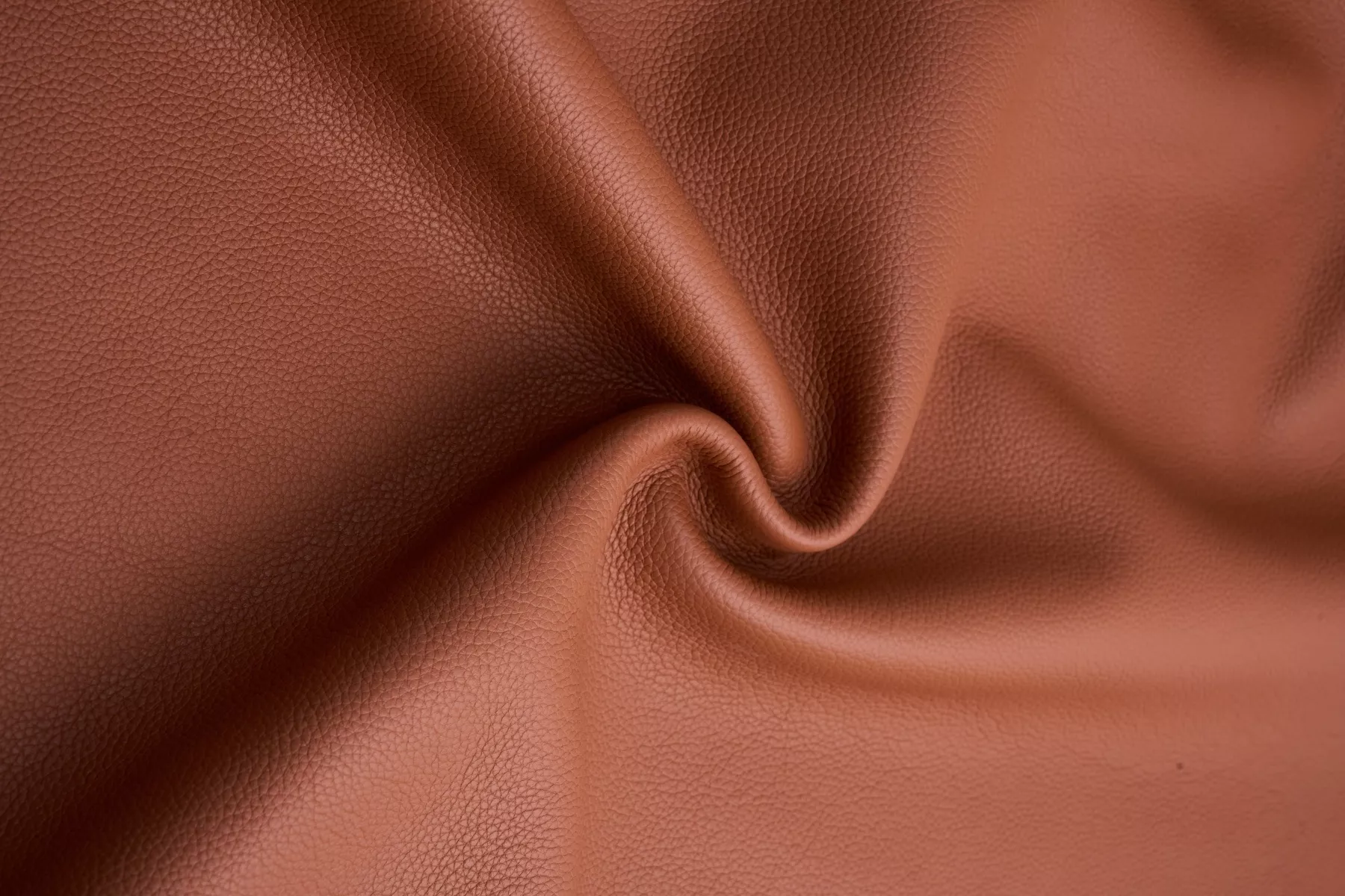 Full grain pebble leather (Big grain)