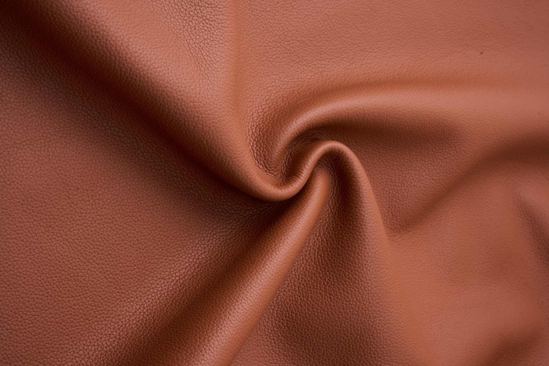 Full grain pebble leather (Big grain)