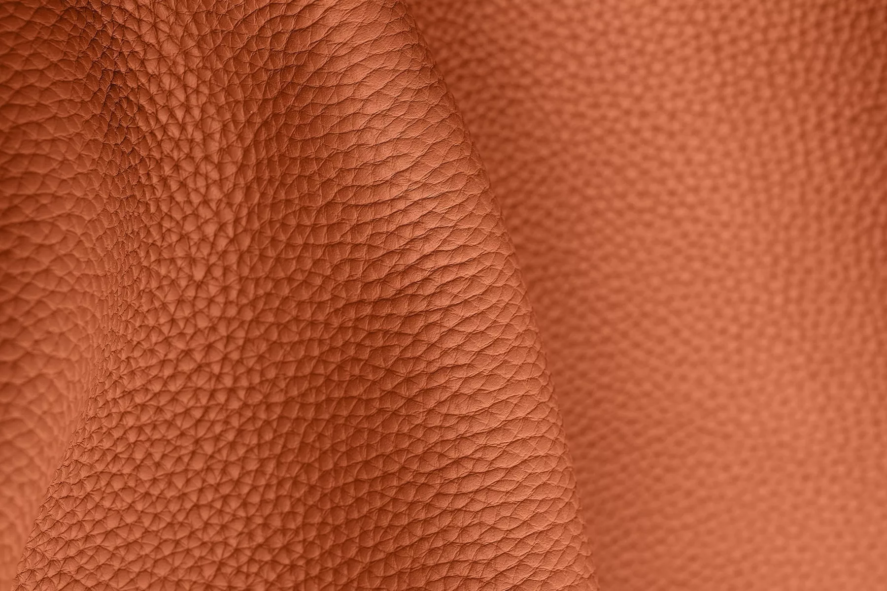 Full grain pebble leather (Big grain)