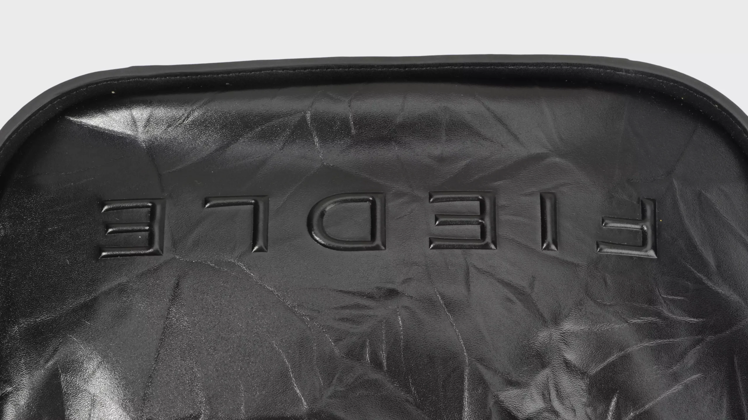 Wrinkled Oil Wax Leather – S9961 (Small)