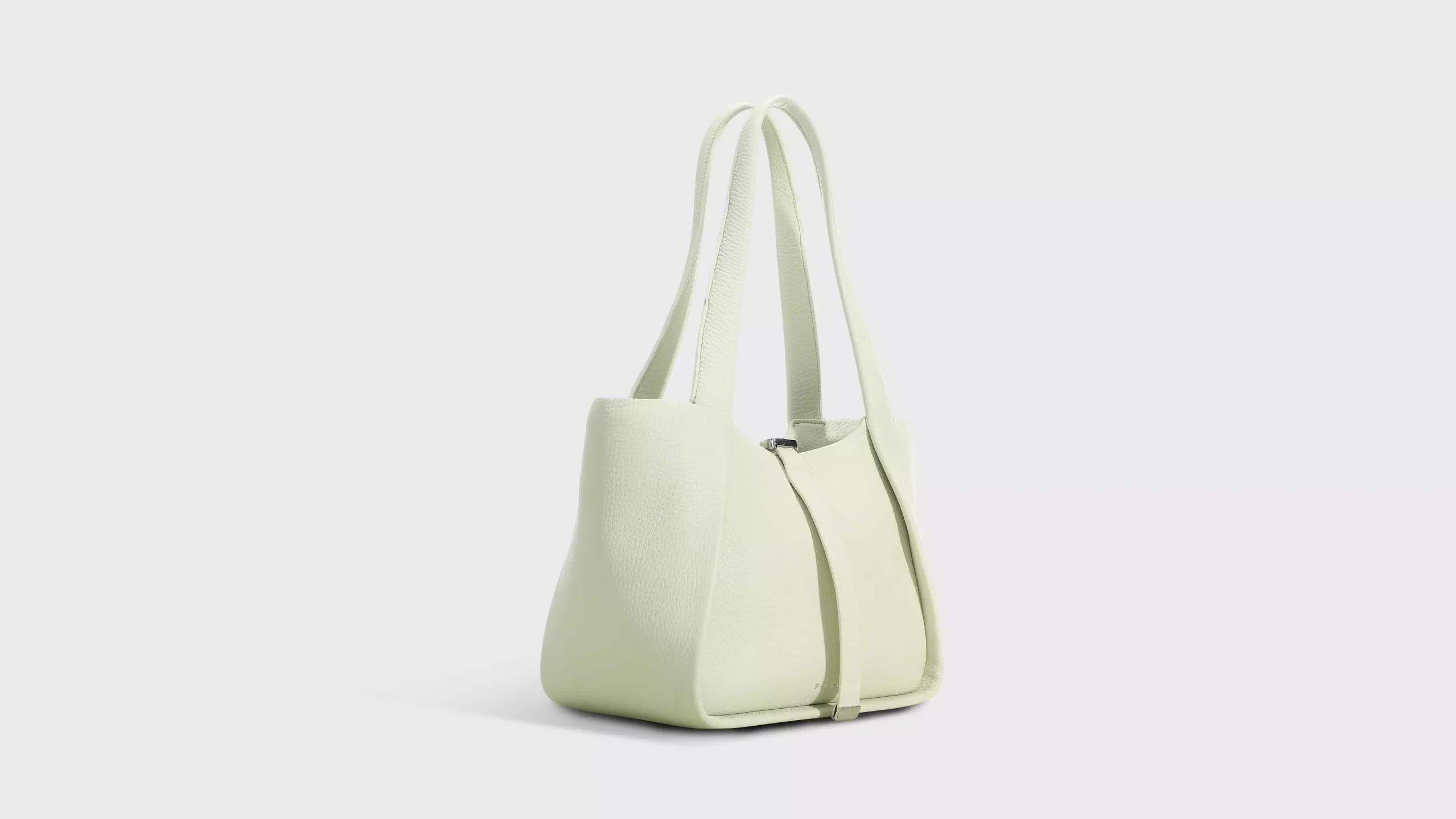 Leather Belted Bucket Bag in Pebble Grain – S10804