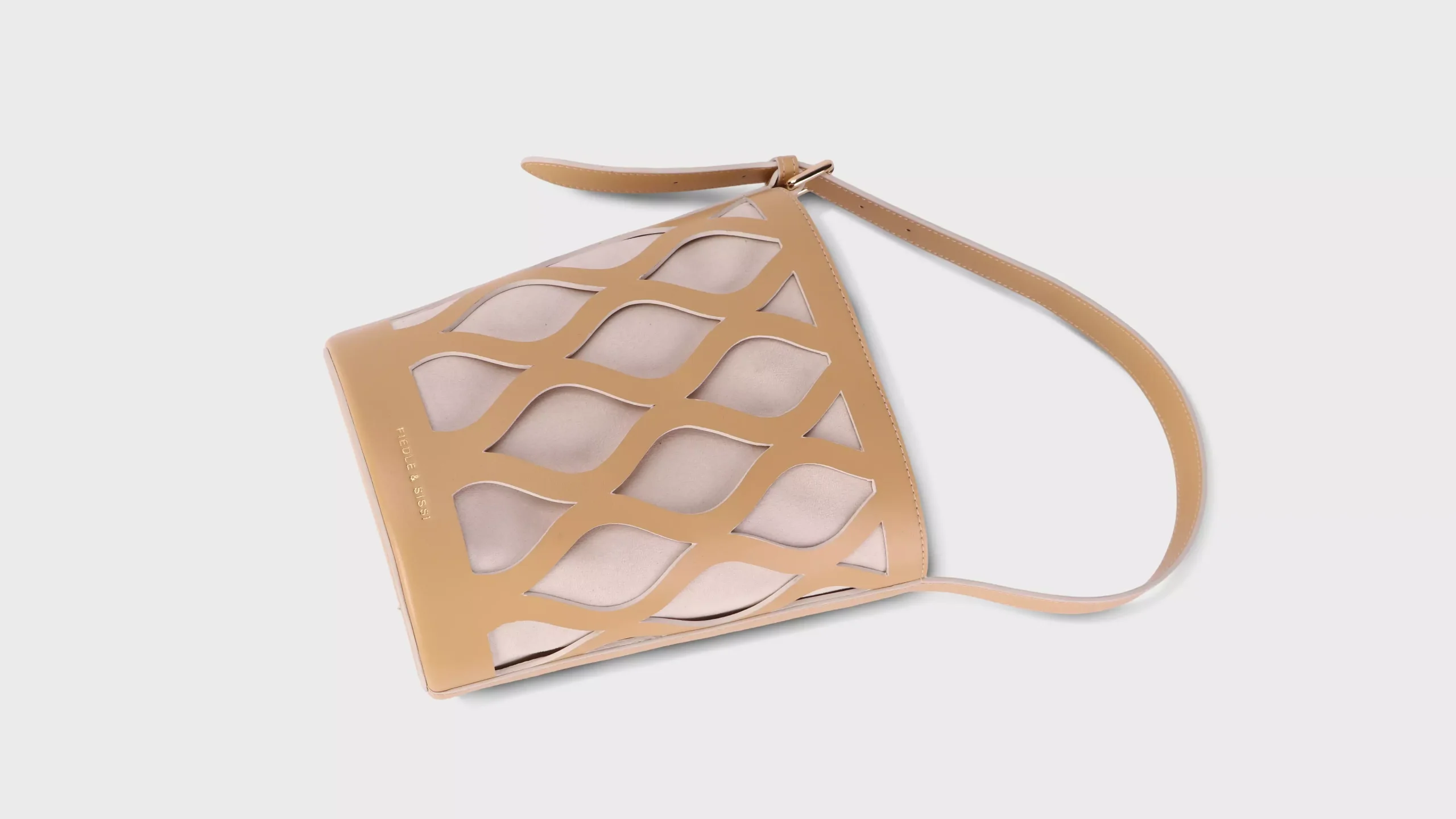 Leather Cut-out Bucket Bag in Smooth Leather – S8683