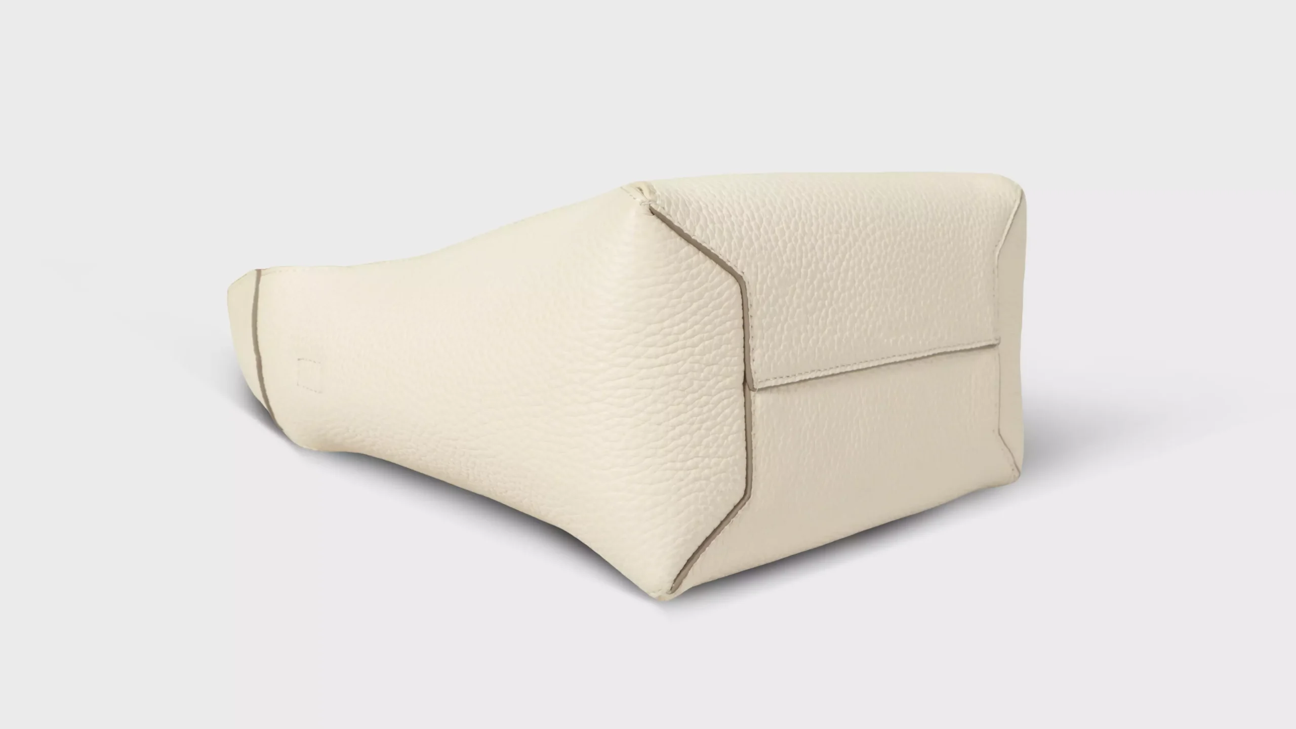 Leather Hobo Bag in Pebble Grain (Medium) – S9957