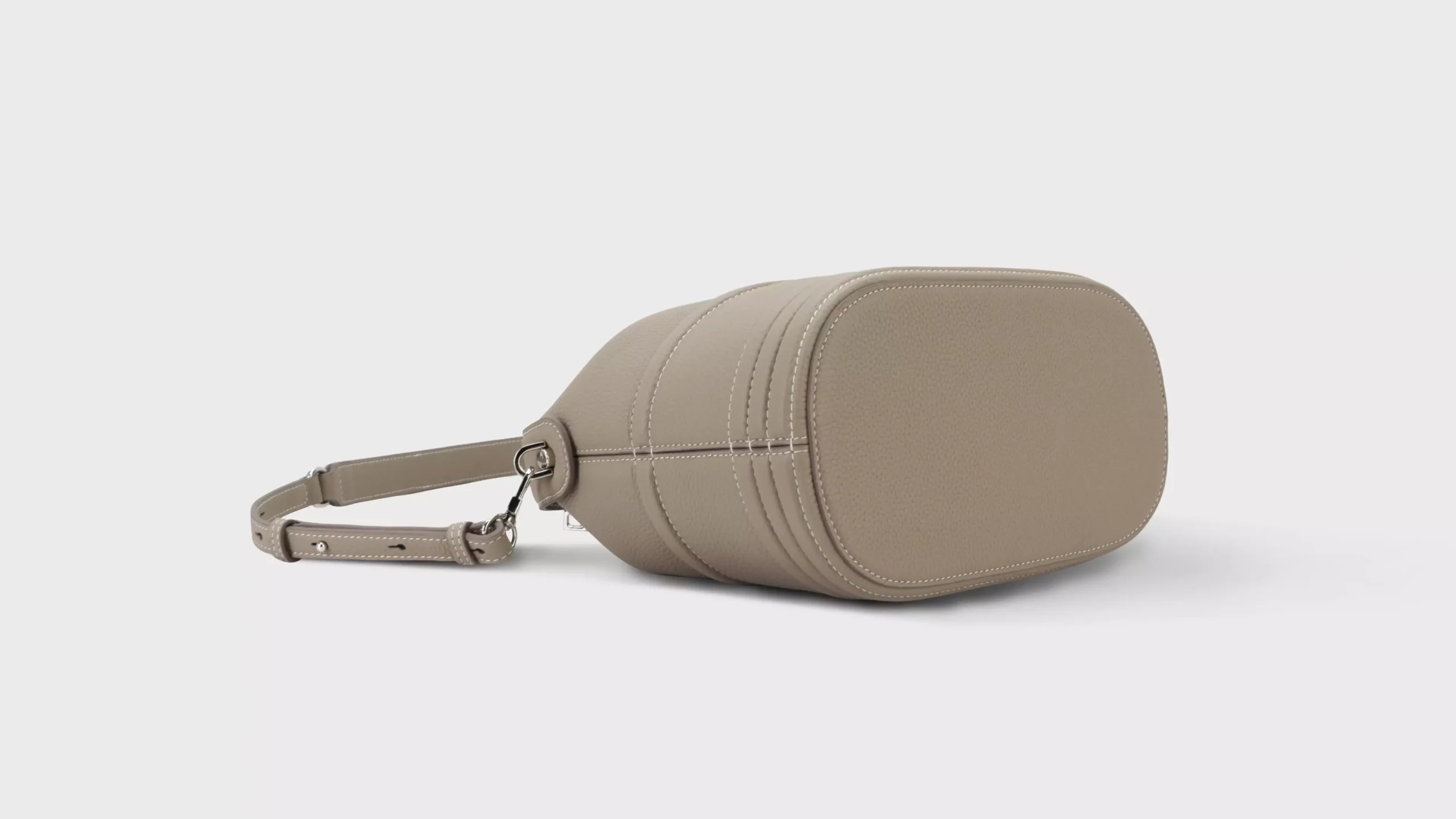 Leather Top Handle Bag in Pebble Grain – S9776