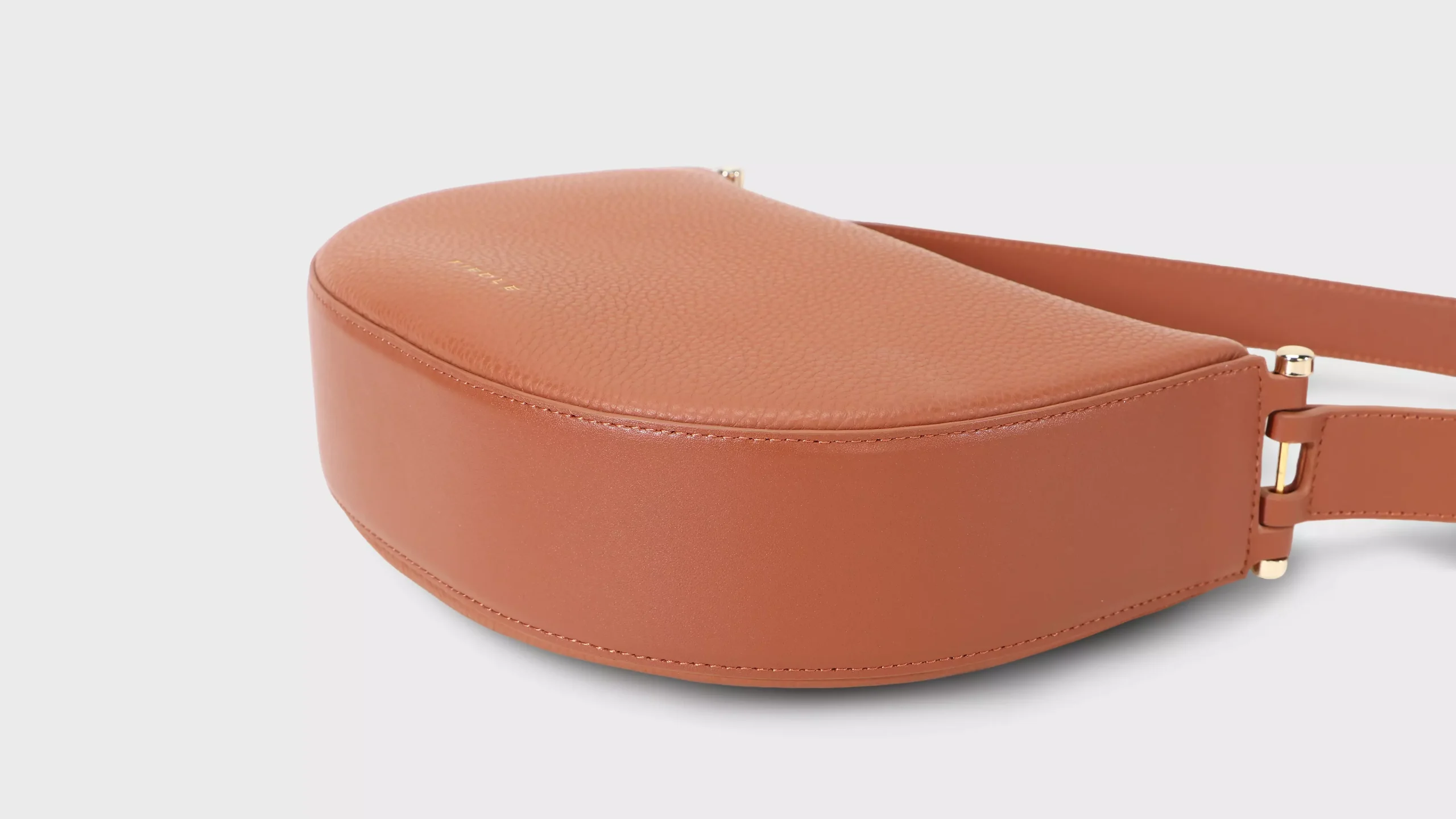 Leather Crescent Bag in Grained Cowhide – S8902