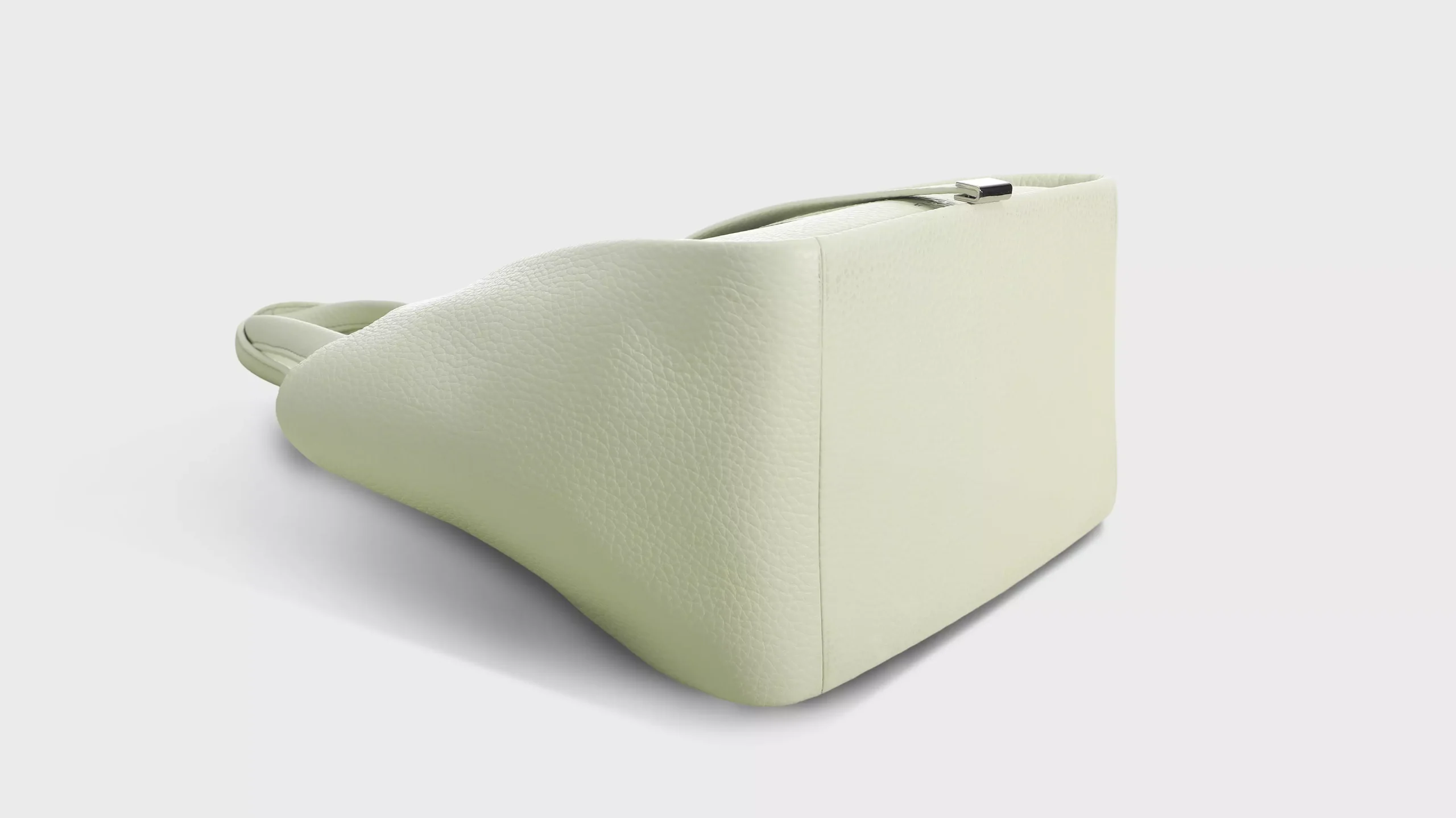 Leather Belted Bucket Bag in Pebble Grain – S10804