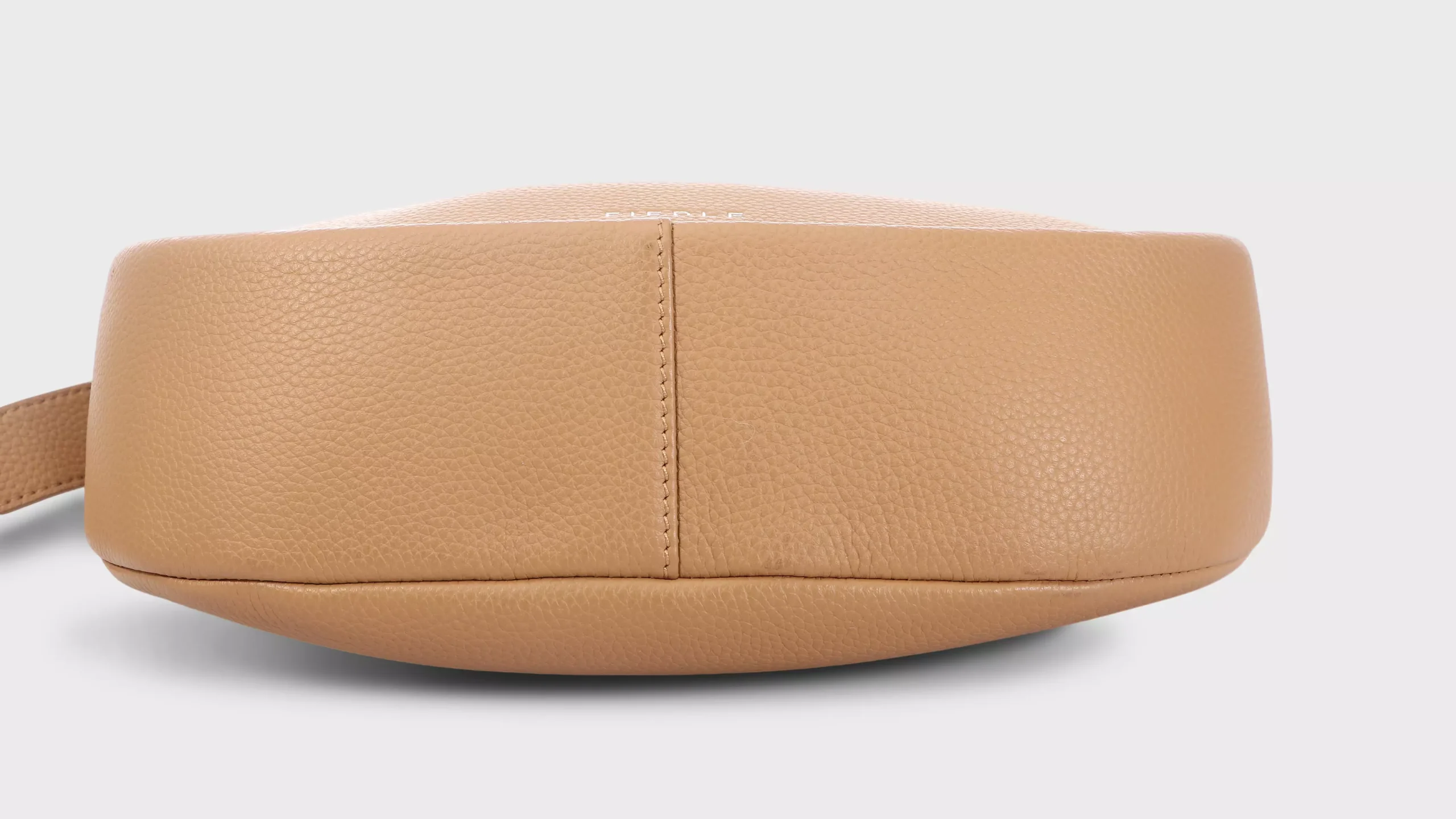 Leather Half Moon Bag in Cowhide Pebble Grain – S10504