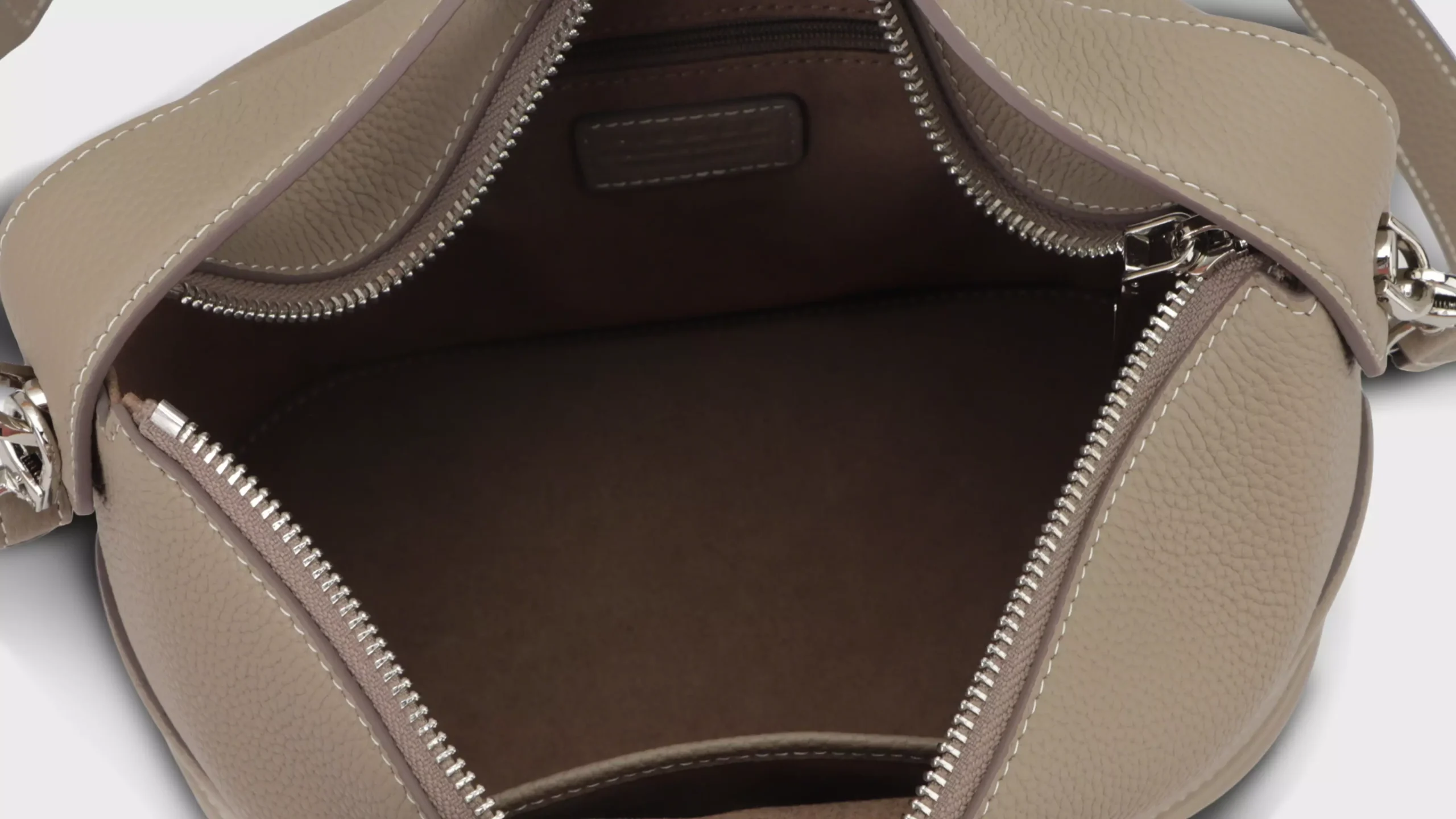 Leather Top Handle Bag in Pebble Grain – S9776